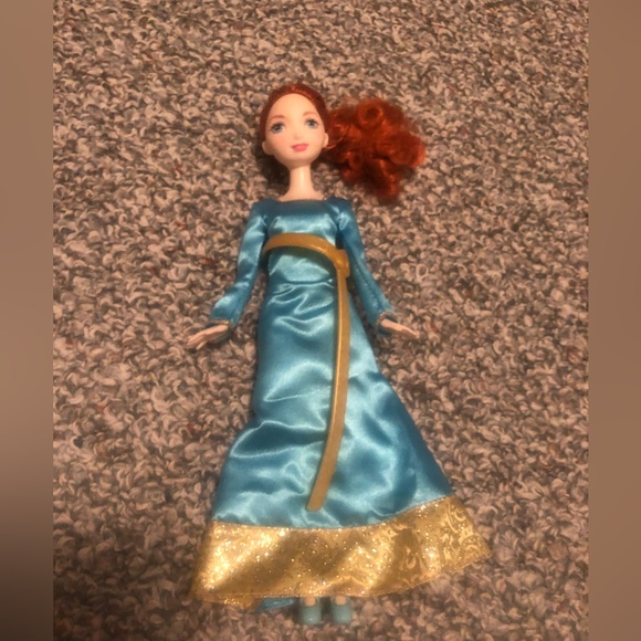 8 Original Disney Barbies from Disney Store - Picture 8 of 8